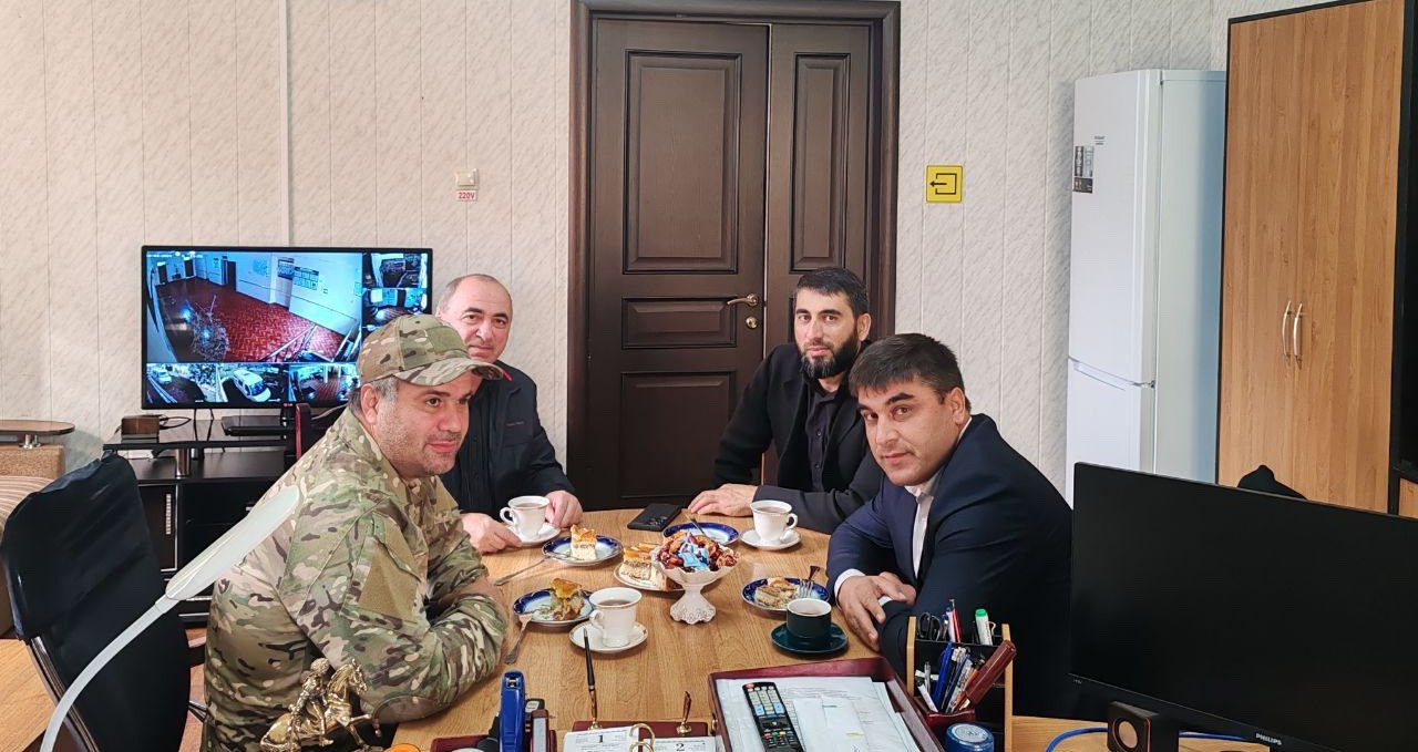 Двадцать семь сотрудников Министерства труда и социального развития Республики Дагестан, включая работников подведомственных учреждений, добровольно изъявили желание отправиться в зону проведения специальной военной операции.